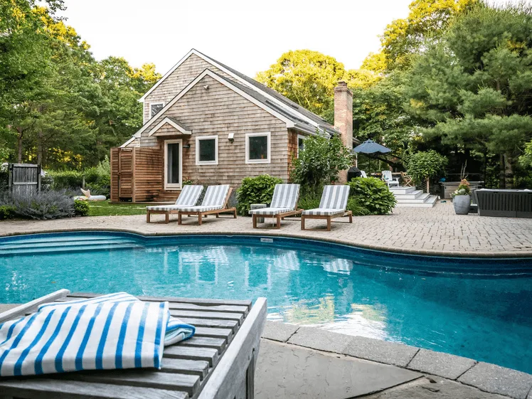 11 Chỗ Nghỉ Airbnb Thích Hợp Mùa Hè Gần NYC với Hồ Bơi và Biển