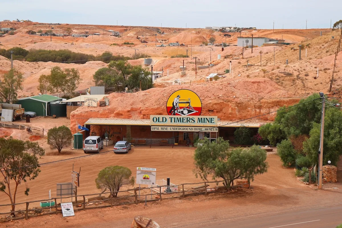 12 Buildings in the Most Dangerous Locations on Earth