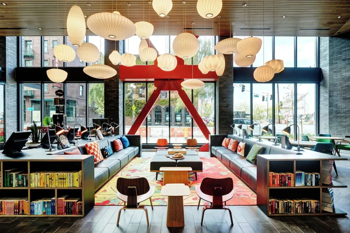 5 Khách Sạn Sát Sân Lumen Field cho Fan Bóng Đá Tại Seattle