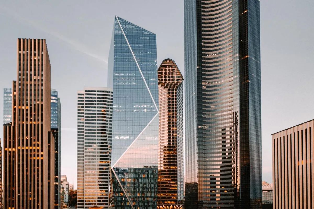 5 Khách Sạn Sát Sân Lumen Field cho Fan Bóng Đá Tại Seattle