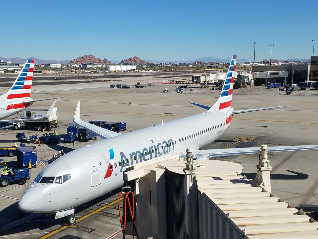 American Airlines Cắt Giảm Quyền Lợi Dành Cho Khách Hạng Cơ Bản: Bạn Chỉ Là Giá Vé