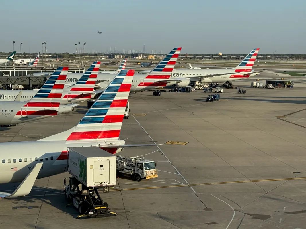 American Airlines Tăng Phí Hành Lý, Thắt Chặt Chính Sách Phổ Thông