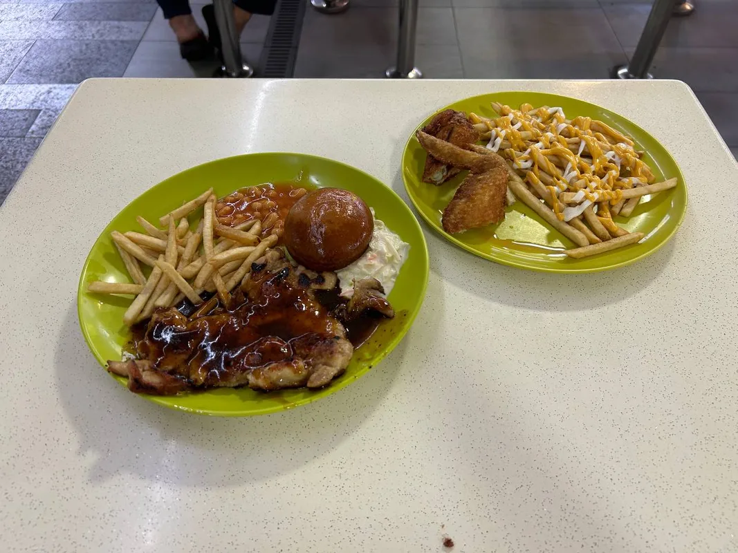 Bất Ngờ Với Gà Rán Singapore Giá Rẻ Bất Ngờ Ngay Tại Jurong West
