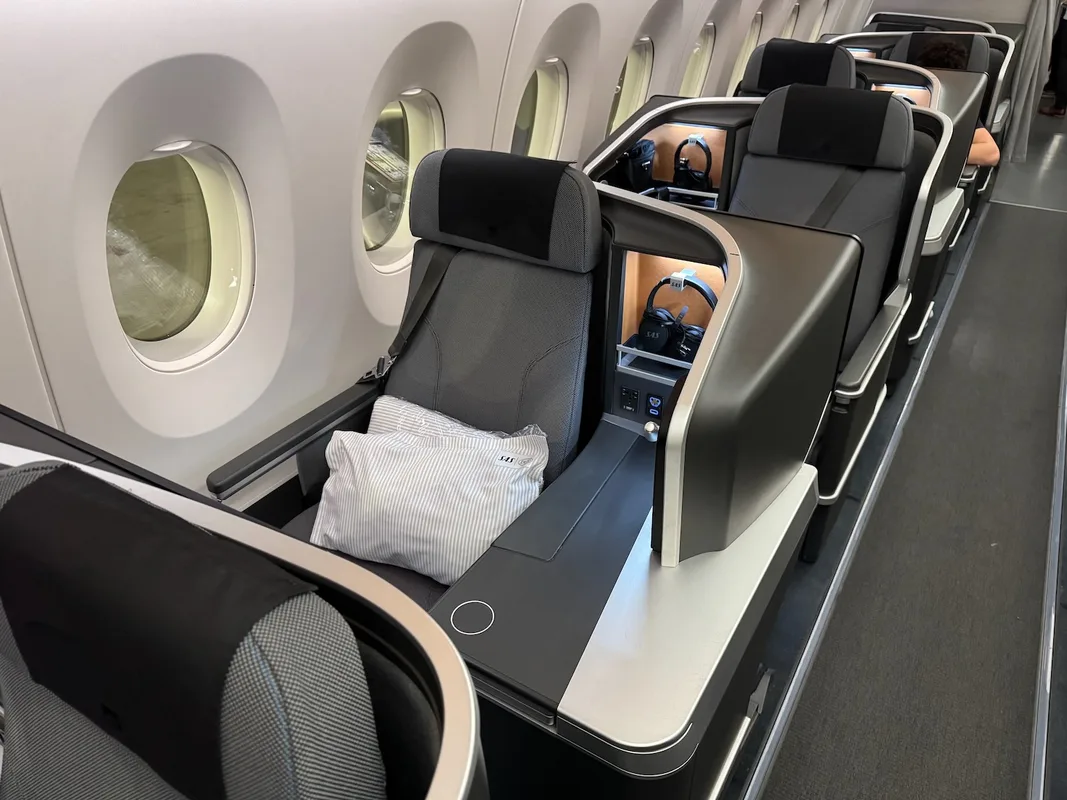 Bay Cùng Gia Đình Hạng Thương Gia SAS Trên Chiếc A350 Ngày Giáng Sinh