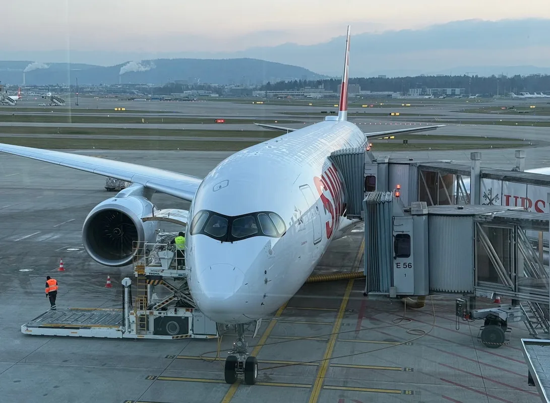 Bay Hạng Thương Gia A350 của SWISS: Nét Đẹp Đẳng Cấp Giữa Đại Dương