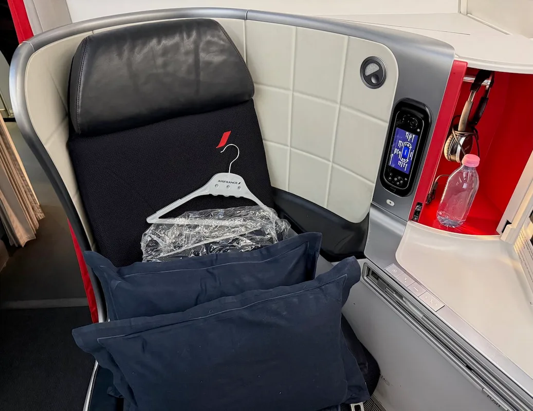 Bay Một Chuyến Bay Đẳng Cấp Business Class với Air France