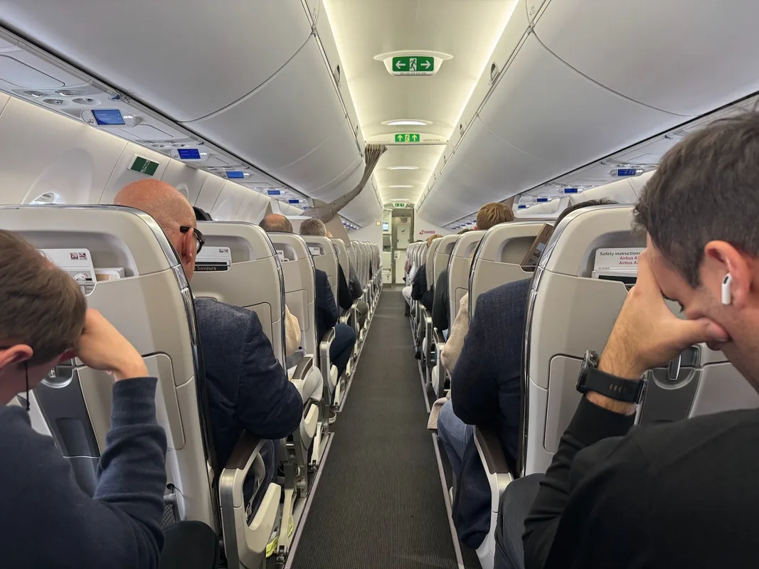 Bay SWISS Từ London Đến Zurich: Đắt Nhưng Có Xứng Đáng?