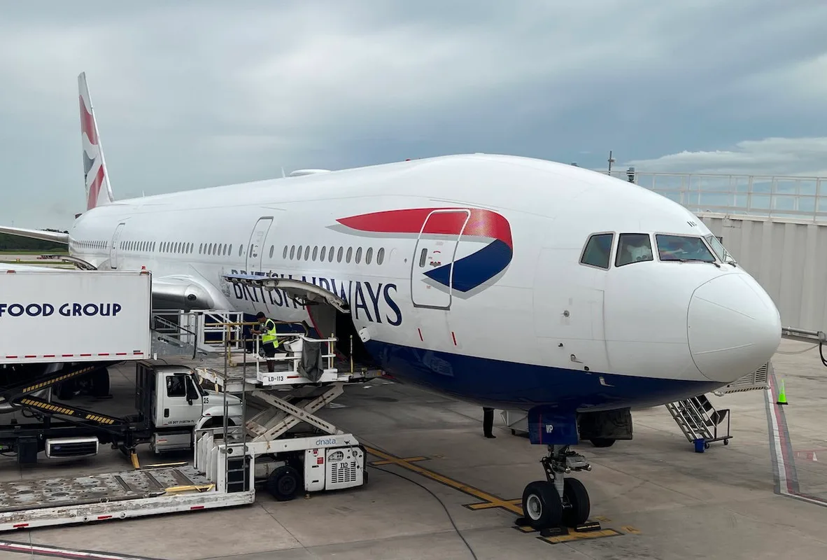 British Airways Tuyển Dụng Phi Công Chỉ Để Điều Khiển Máy Bay Taxi Tại Chicago O'Hare