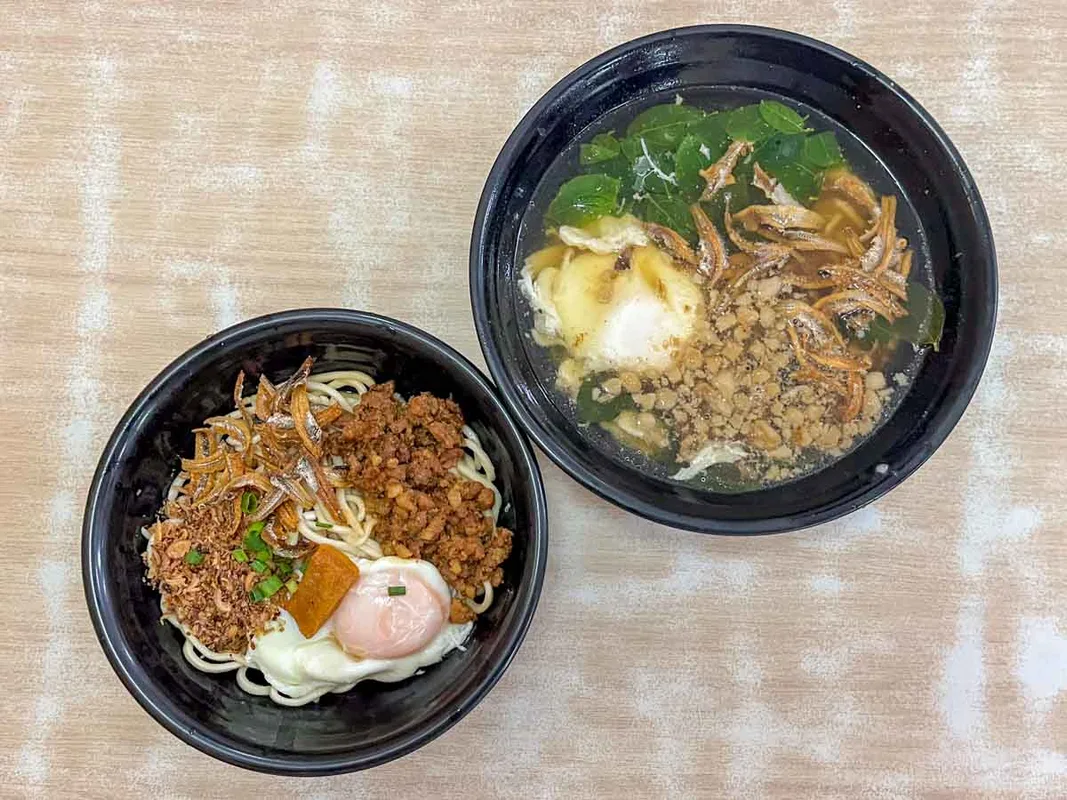 Chilli Pan Mee: Khám Phá Món Ban Mì Cay Ngon Nhất Tại Singapore