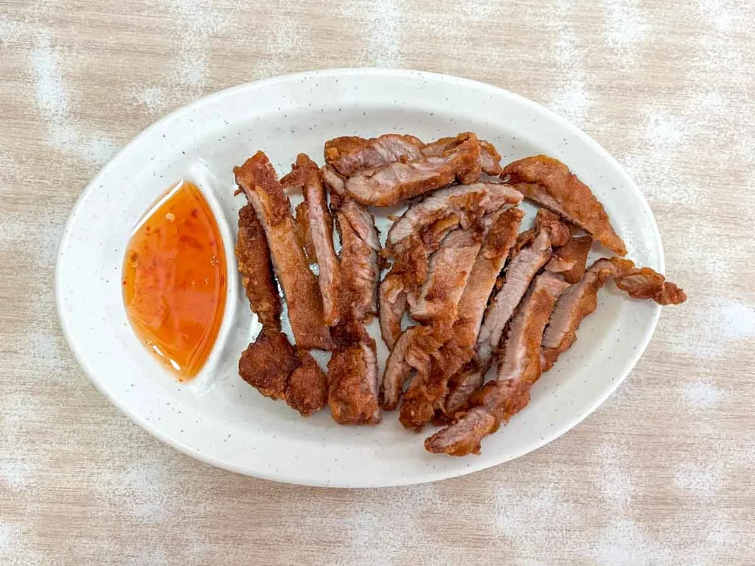 Chilli Pan Mee: Khám Phá Món Ban Mì Cay Ngon Nhất Tại Singapore