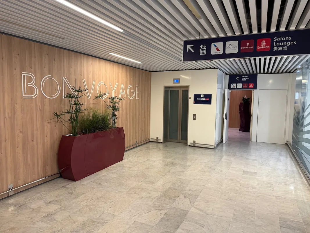 Chờ Chuyến Bay Tại Phòng Chờ Primeclass Sân Bay Charles De Gaulle