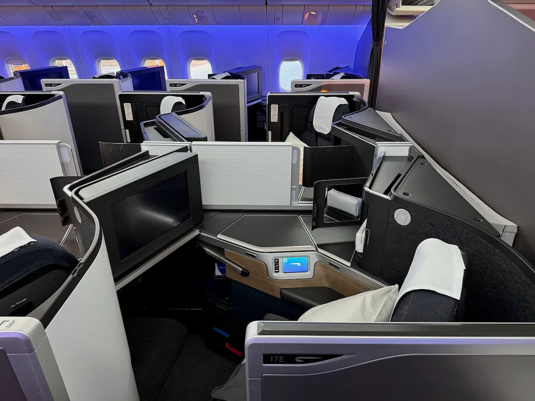 Chuyến Bay Tampa của British Airways Chuyển Từ Gatwick Sang Heathrow