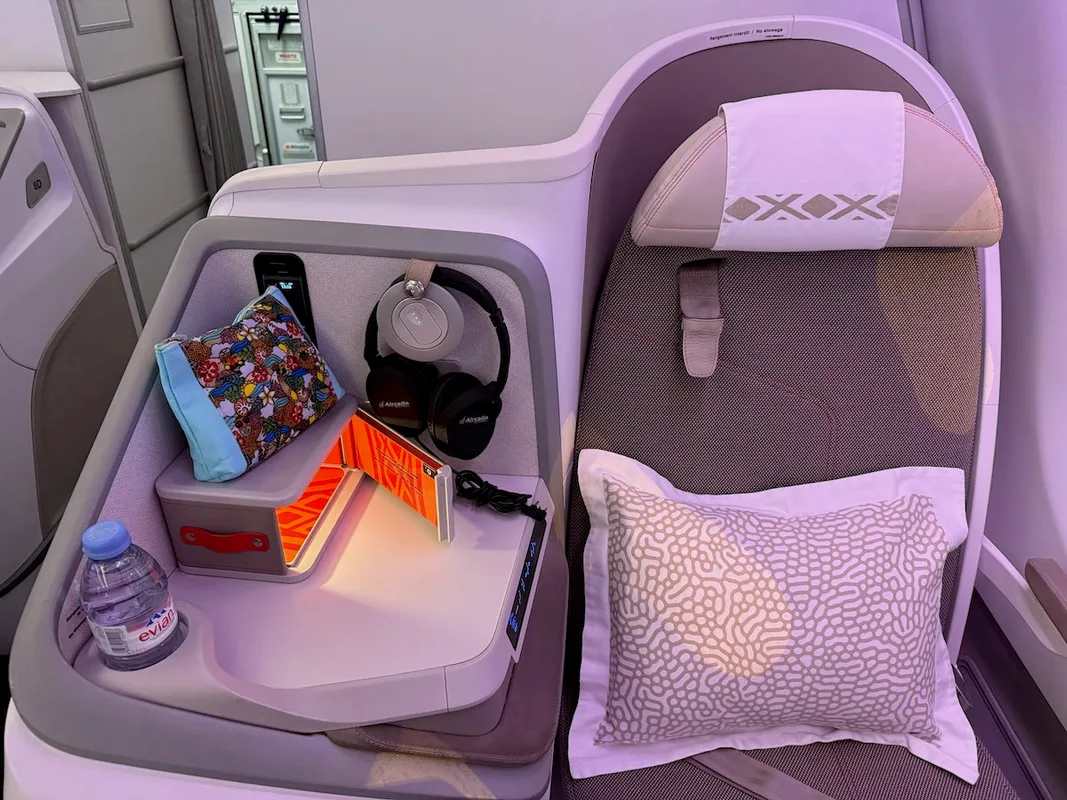 Chuyến Bay Thú Vị Đến Bangkok Qua Paris: Trải Nghiệm Business Class Aircalin