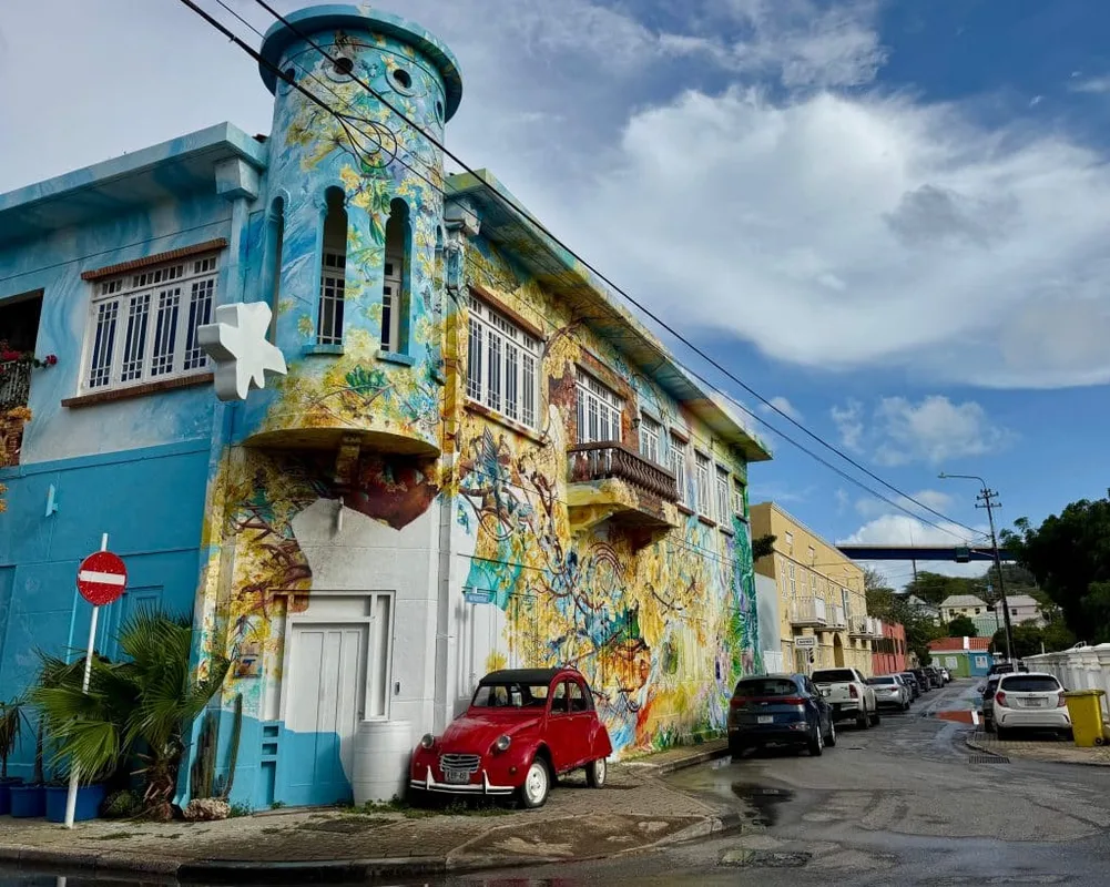 Curaçao: Hòn Đảo Tuyệt Vời Bạn Không Thể Bỏ Qua Trong Dịp Nghỉ Dưỡng