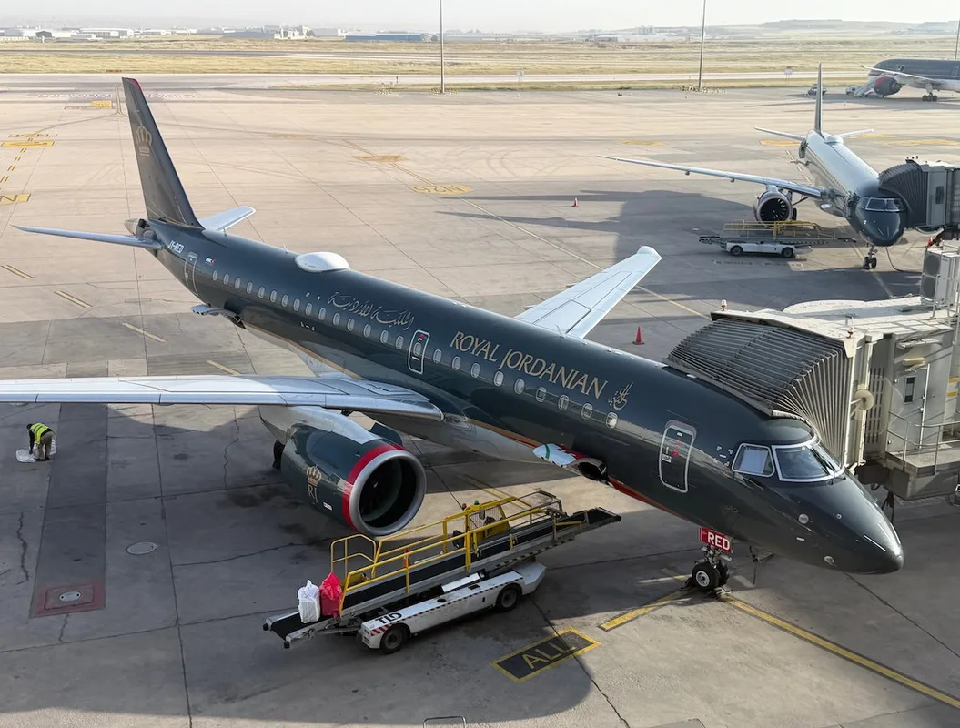 Đánh Giá Ghế Hạng Thương Gia Kỳ Quặc Của Royal Jordanian: Có Nên Lựa Chọn?