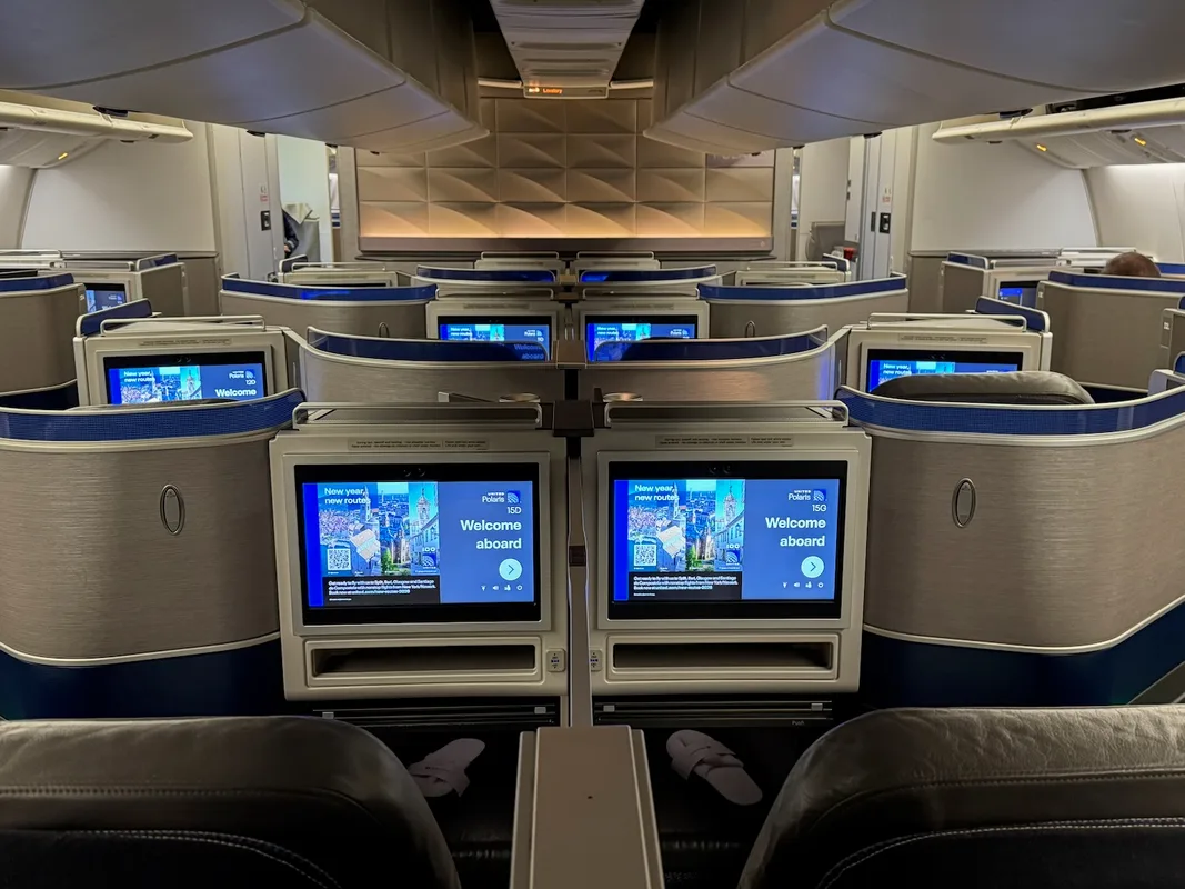 Đánh Giá Hạng Thương Gia United Airlines: Chuyến Bay San Francisco Đến Hong Kong