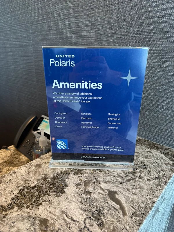 Đánh Giá Lounge United Polaris Tại San Francisco (SFO)