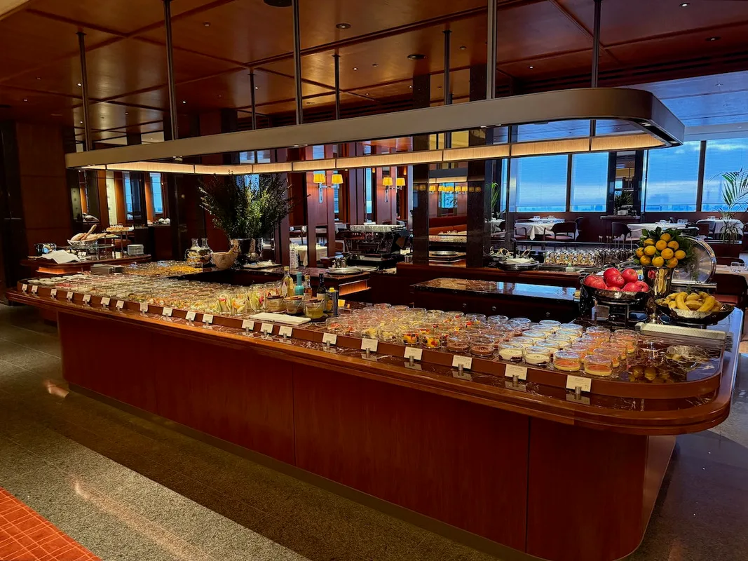 Đánh Giá Park Hyatt: Khách Sạn Sang Trọng Đáng Thử Một Lần