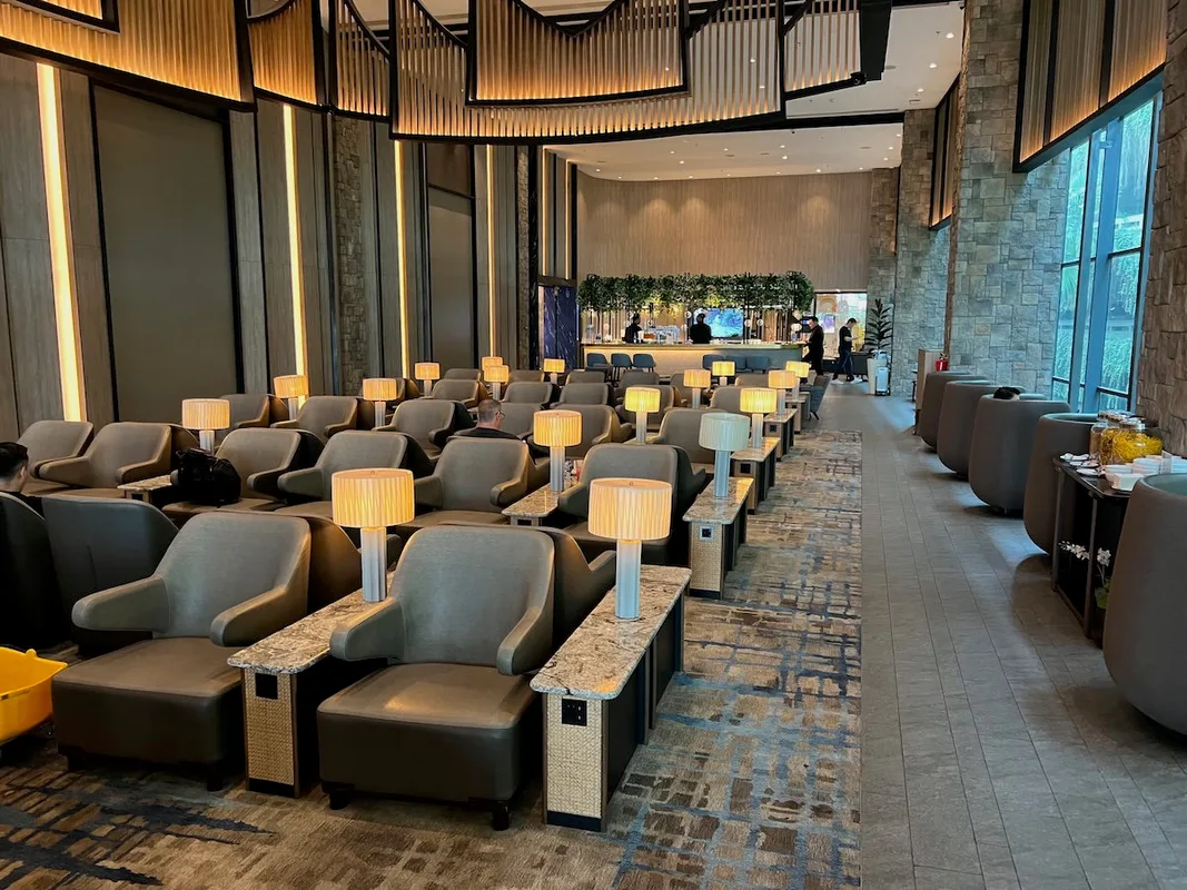Đánh Giá Thẻ Tín Dụng Chase Sapphire Reserve: Chi Phí Cao, Lợi Ích Lớn