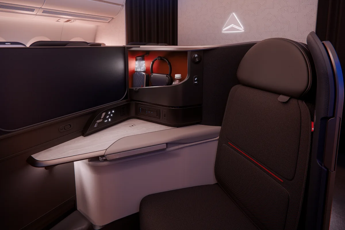 Delta Cập Nhật Thiết Kế Suite Mới, Máy Bay Sang Trọng