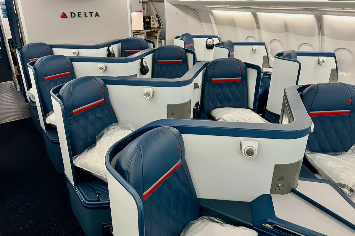 Delta Cập Nhật Thiết Kế Suite Mới, Máy Bay Sang Trọng