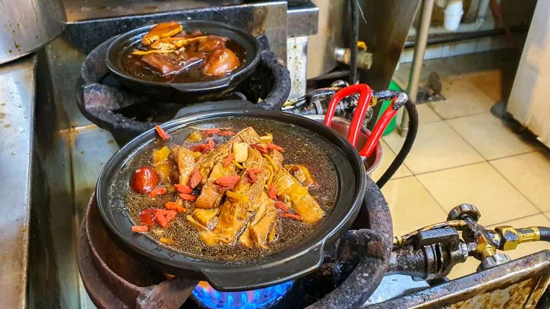 Đi Tìm Món Đuôi Lợn Giấm Ngon Nhất Chinatown Singapore