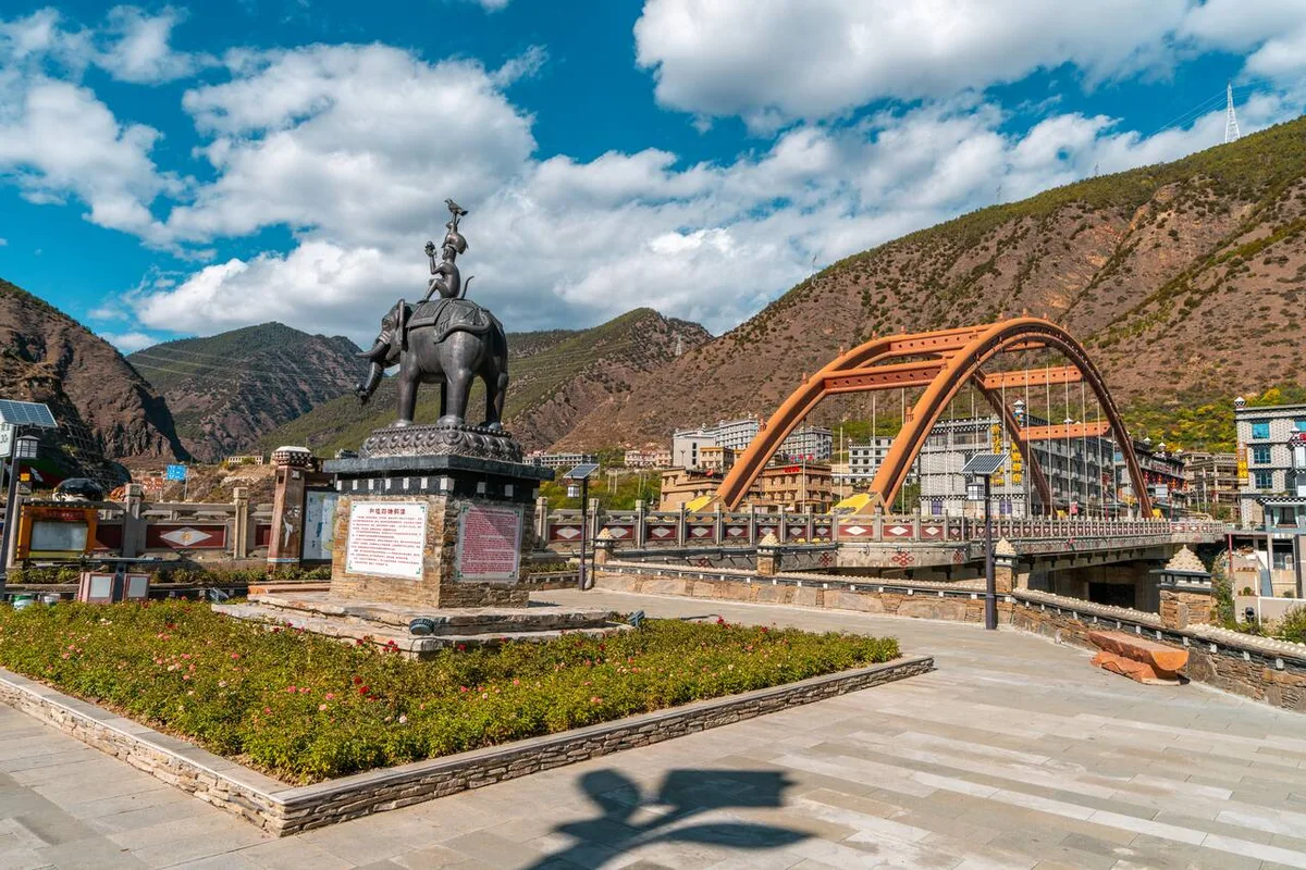 Du Ký Yading: Trải Nghiệm Bước Vào Miền Thần Tiên Ẩn Giấu