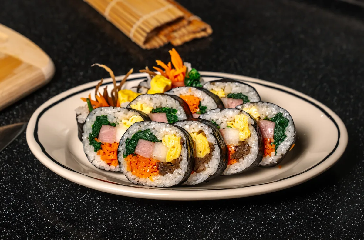 Gimbap: Món Ngon Hàn Quốc Đang Tìm Lại Chỗ Đứng
