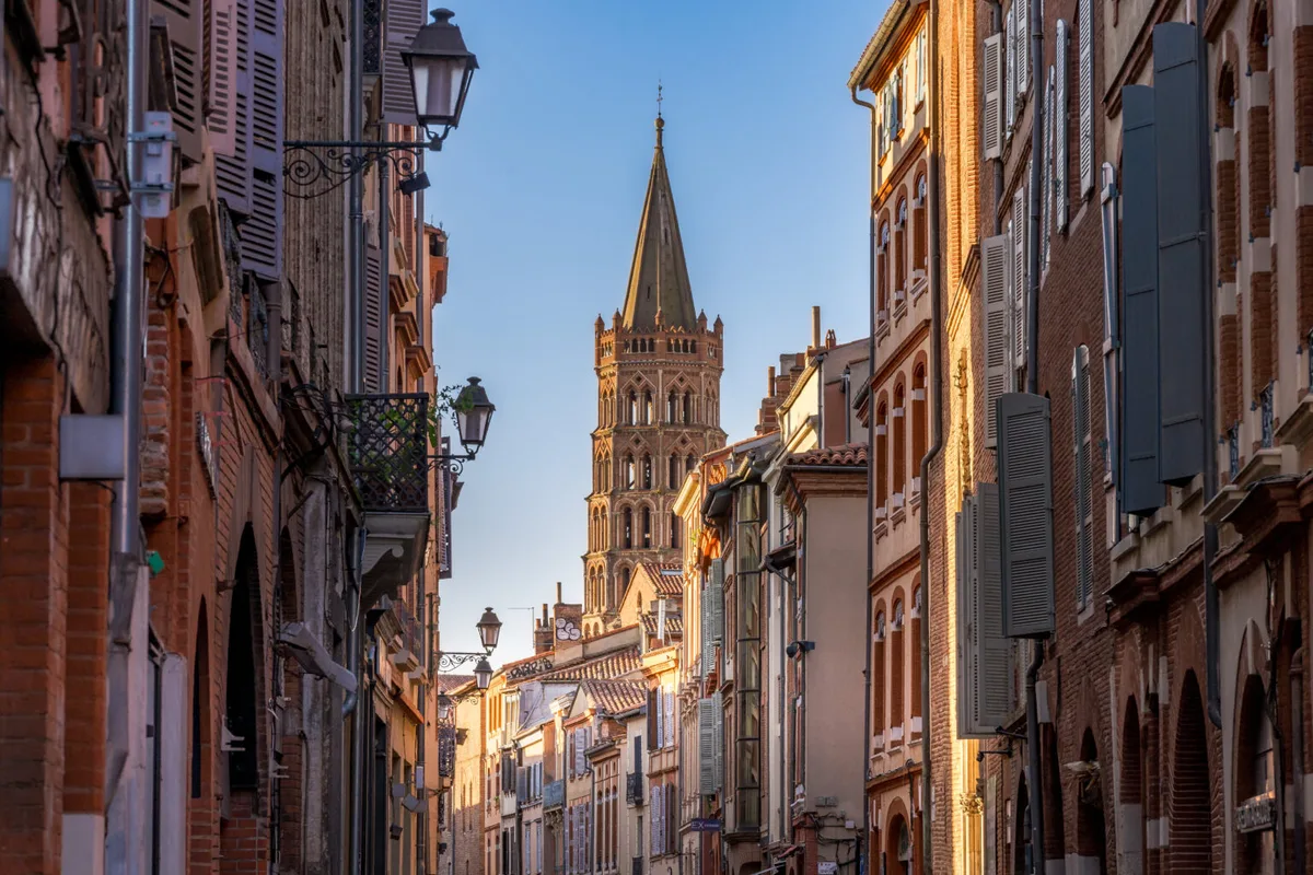 Hành Trình Ẩm Thực và Thiên Nhiên Tại Toulouse và Haute-Garonne