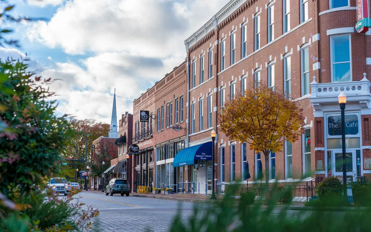 Hành Trình Khám Phá Mỹ: Tuyến Đường Đẹp Từ Fort Worth Đến Kansas City