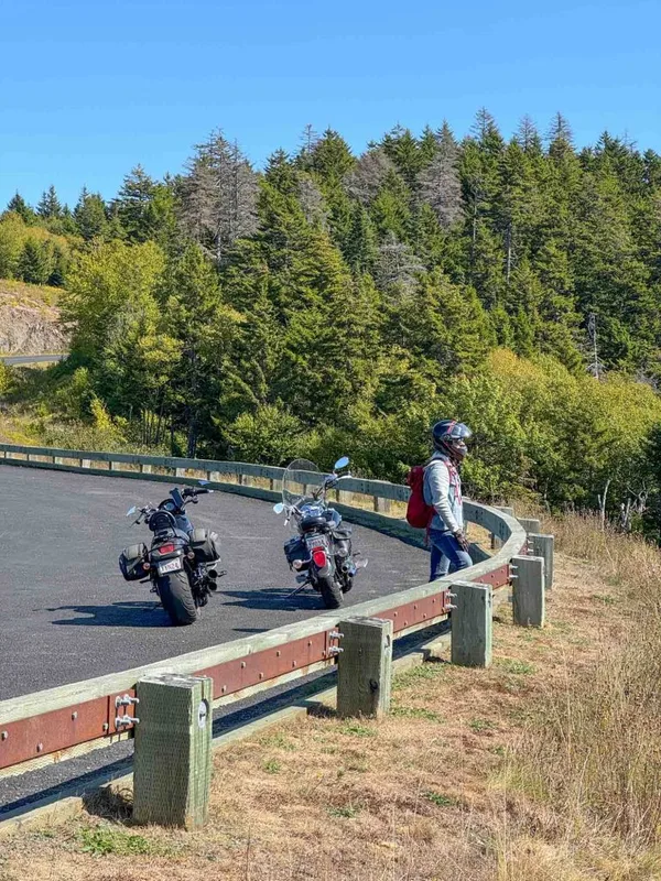 Hành Trình Moto Dọc Vịnh Fundy: Khám Phá New Brunswick Cực Chất