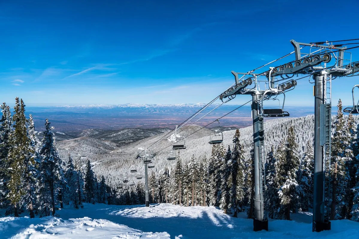 Hành Trình Xe Đường Bộ Mùa Đông Thú Vị Tại New Mexico