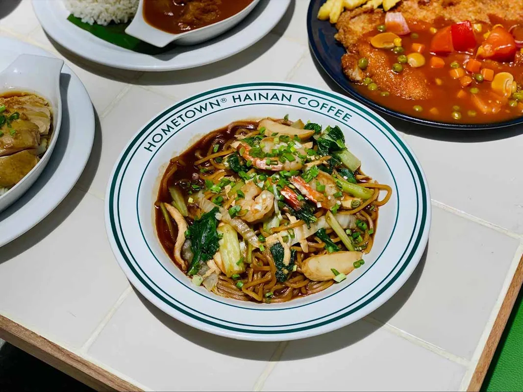Hometown Hainan Coffee Hextar World: Kopitiam Phải Đến Tại PJ