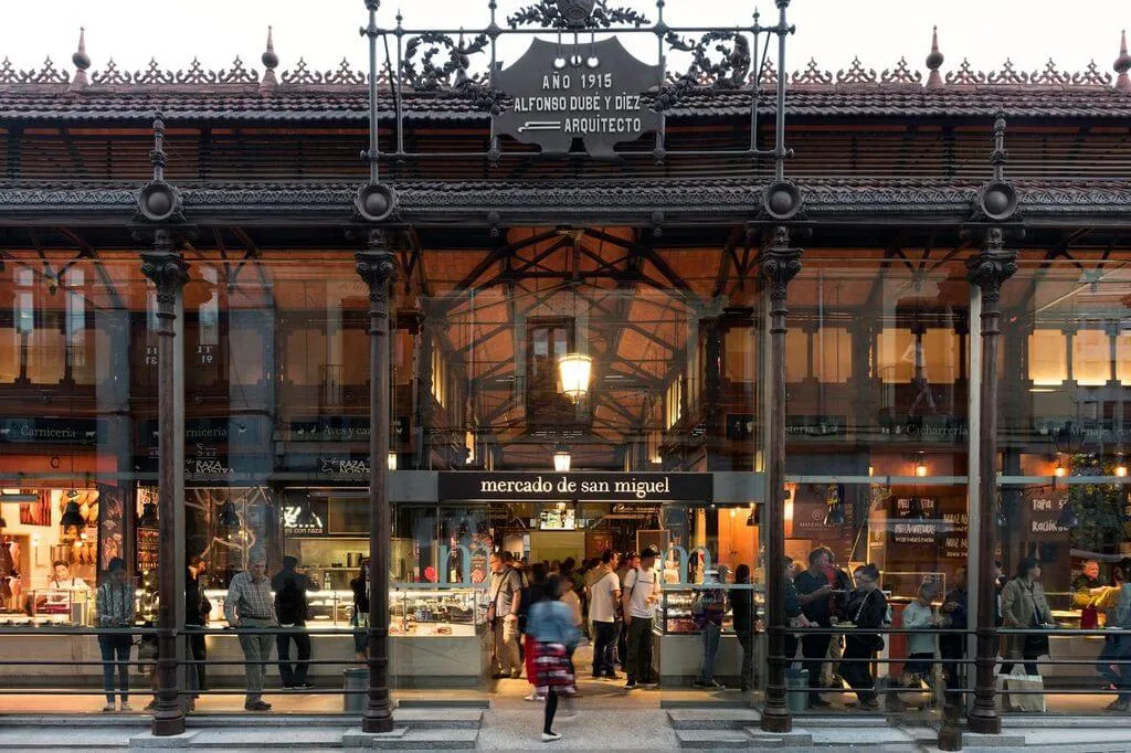 Kế Hoạch 5 Ngày Khám Phá Madrid: Văn Hóa, Ẩm Thực và Cuộc Sống Địa Phương