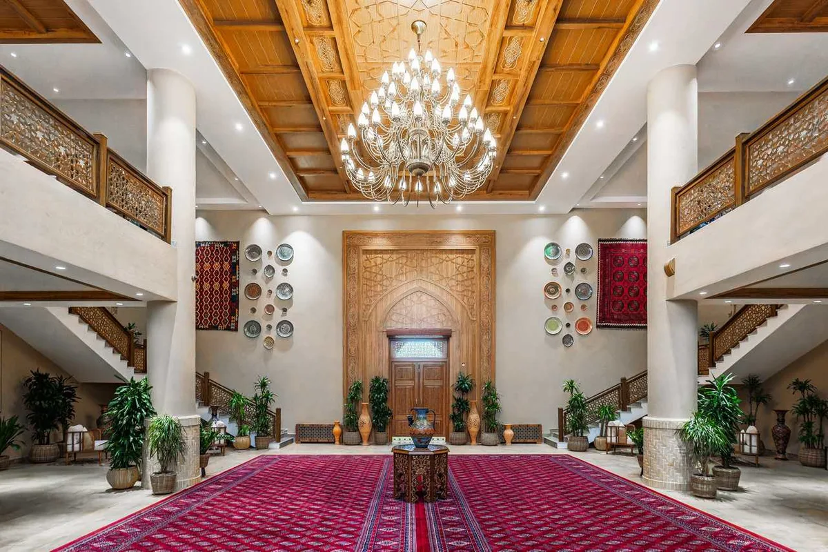 Khách Sạn Farovon Tashkent: Địa Điểm Lý Tưởng Cho Du Khách Việt Nam
