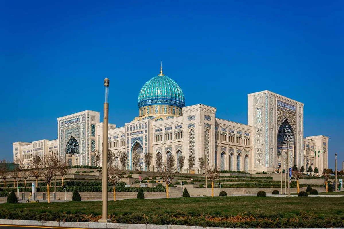 Khách Sạn Farovon Tashkent: Địa Điểm Lý Tưởng Cho Du Khách Việt Nam