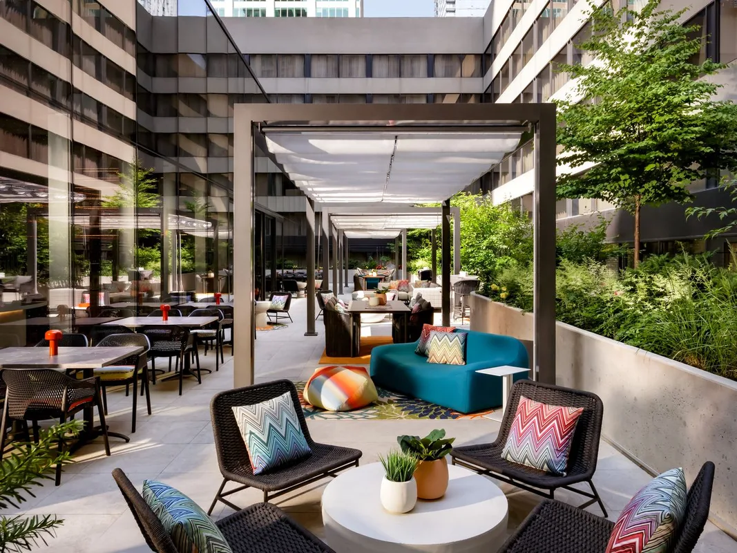 Khách Sạn Tốt Nhất Tại Toronto: Từ Sang Trọng Đến Cổ Điển