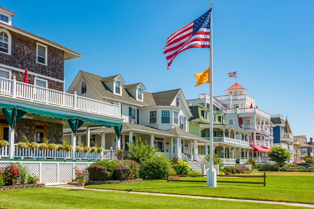 Khám Phá 20 Thị Trấn Biển Cực Đông Mỹ: Từ Florida Đến Maine