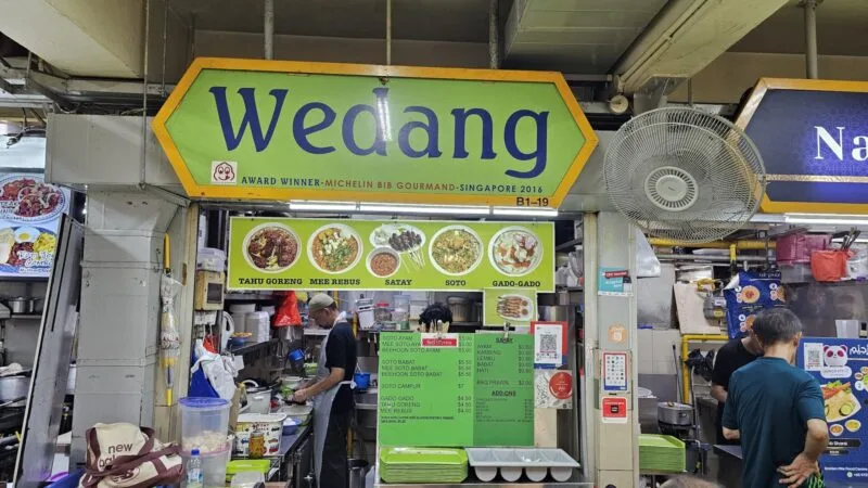 Khám Phá Ẩm Thực Indonesia: Gado Gado và Mee Soto Tại Golden Mile Food Centre