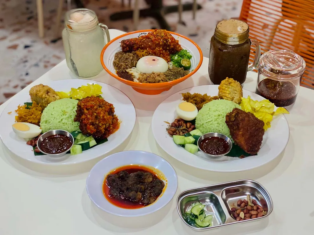 Khám Phá Arimau Beta: Điểm Đến Noodle Cay Giữa Nasi Lemak Và Sambal Balado Tại Hextar World