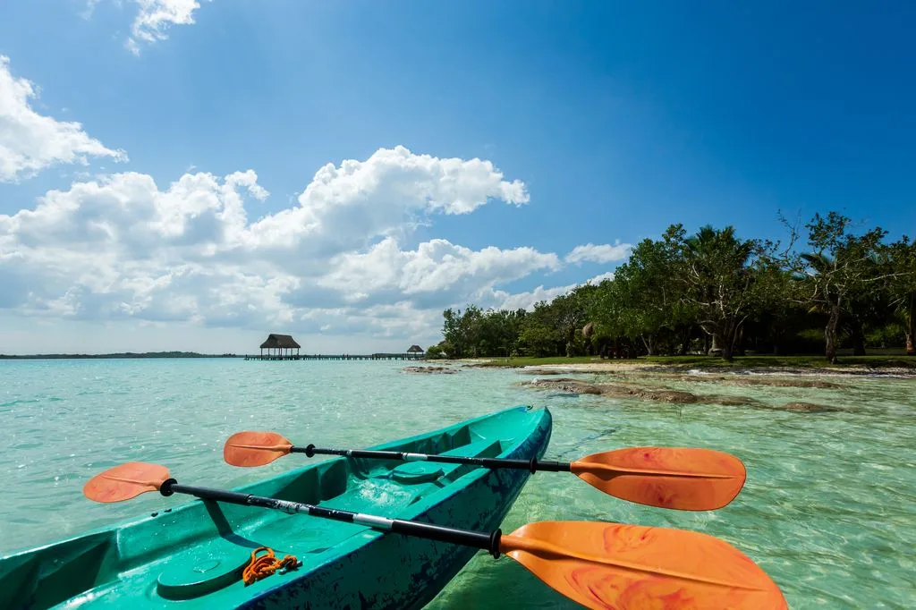 Khám Phá Bacalar: Biển Hồ Tuyệt Đẹp và Các Hoạt Động Không Thể Bỏ Qua