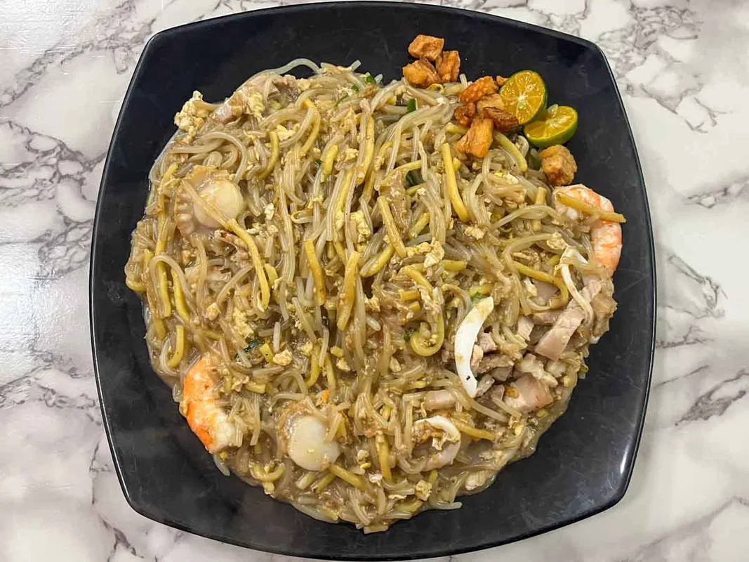 Khám Phá Bao Er Cafe: Hokkien Mee Hảo Hạng và Kaya Toast Ngon Tại Singapore
