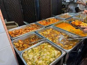 Khám Phá Buffet Cai Fan 7$ Tại 131 Mookata: Tôm Bơ & Súp Vi Cá Miễn Phí