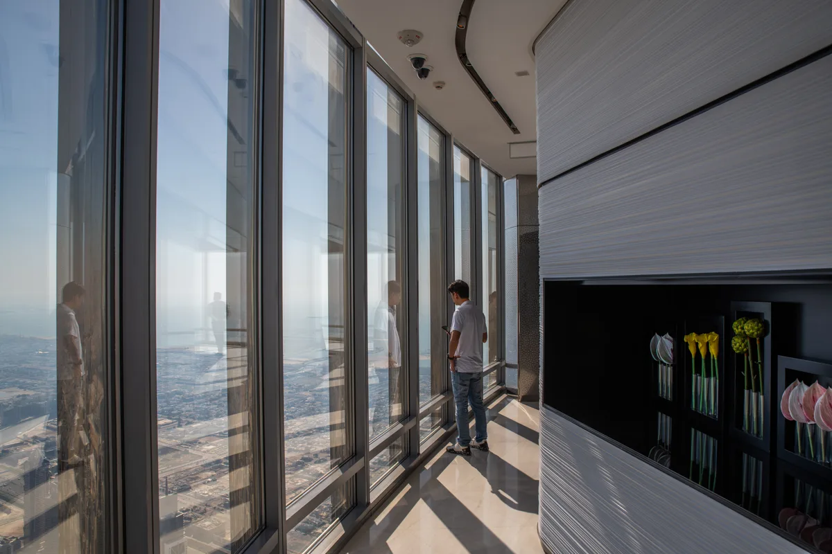 Khám Phá Burj Khalifa: Tòa Nhà Cao Nhất Thế Giới Với Công Nghệ Đổ Ảnh 1.000 Năm Tuổi