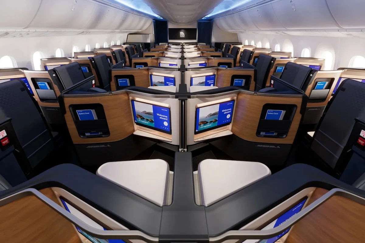 Khám Phá Các Chuyến Bay Mới Của United Airlines Với Boeing 787-9
