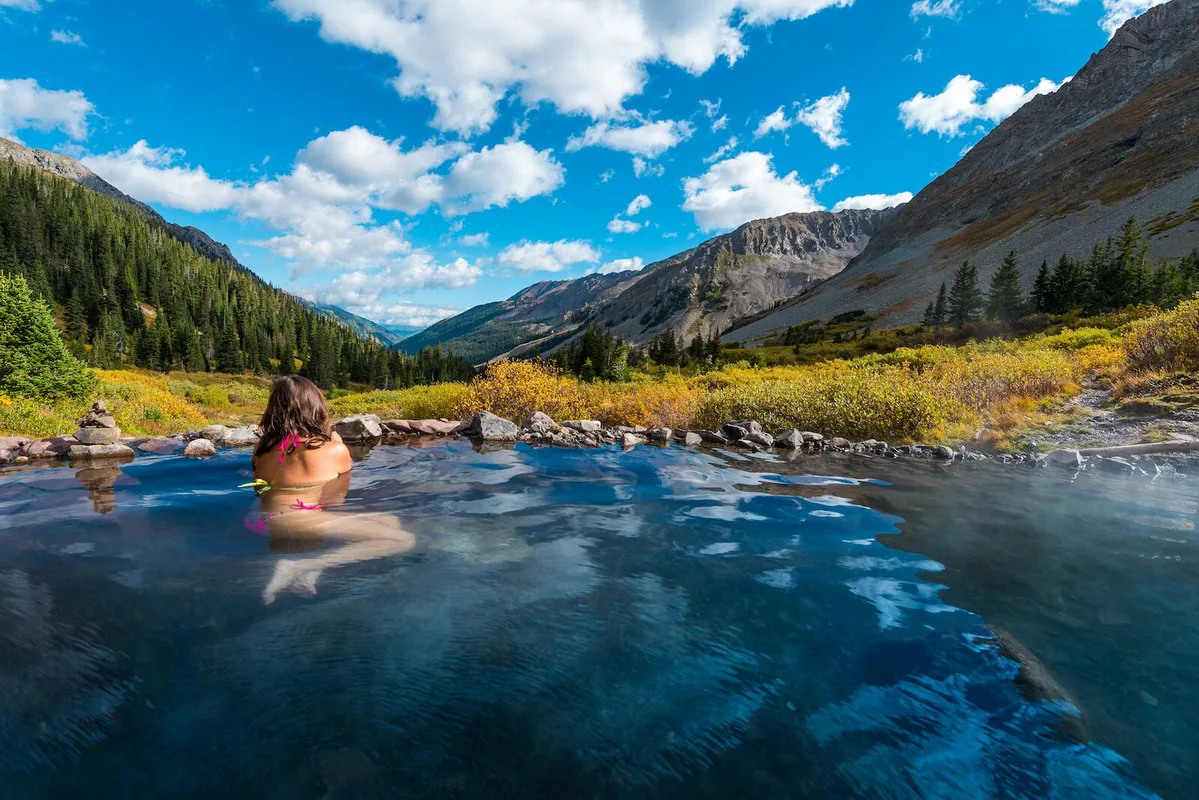 Khám Phá Các Suối Nước Nóng Tuyệt Vời Tại Colorado: Địa Điểm Không Thể Bỏ Qua