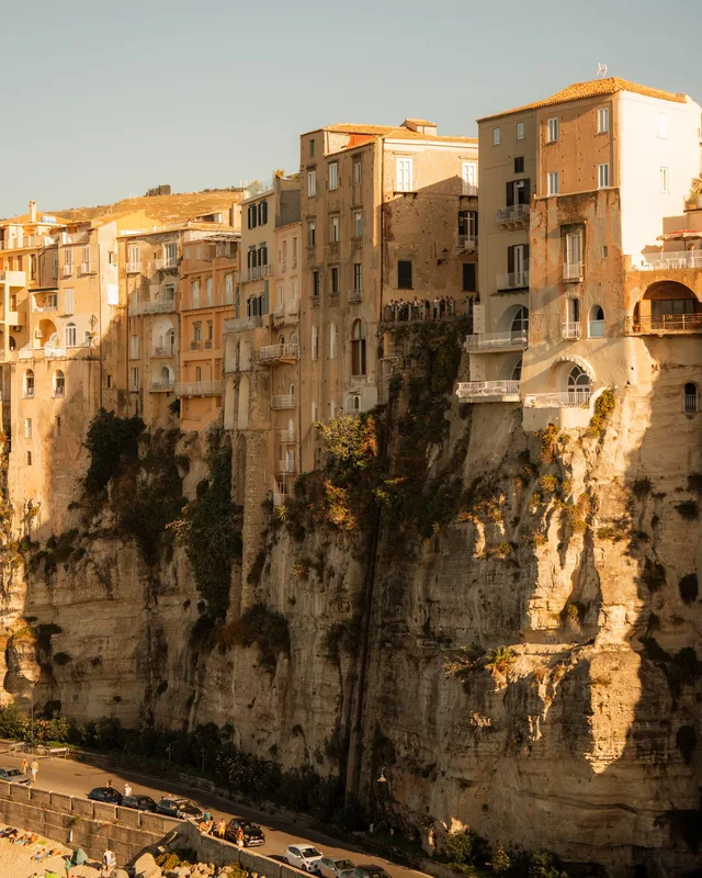 Khám Phá Calabria: Mùa Hè Ý Nguyên Bản Không Thể Bỏ Lỡ