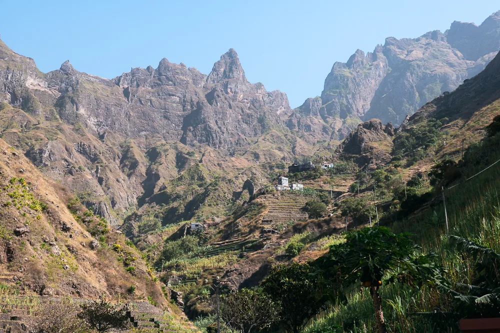 Khám Phá Cape Verde: Hướng Dẫn Du Lịch, Điểm Đến và Mẹo Hữu Ích
