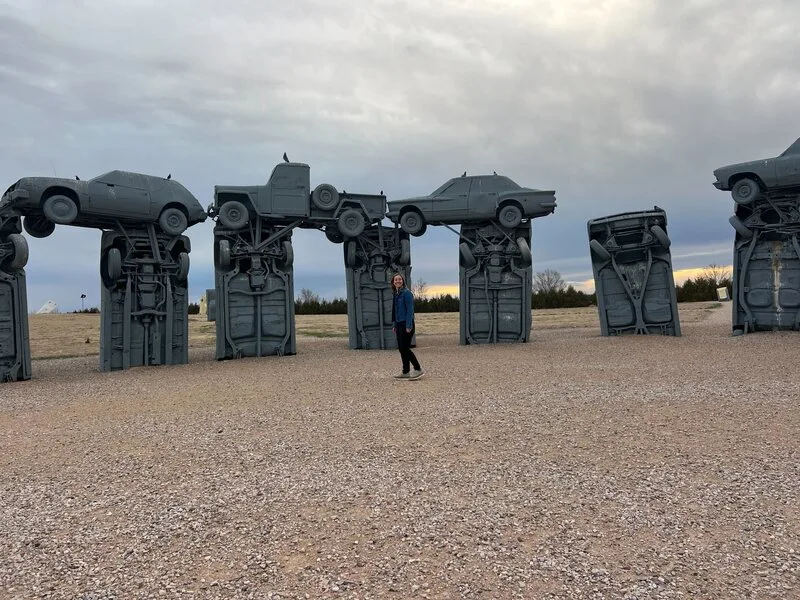 Khám Phá Carhenge: Ánh Sáng Và Ký Ức Tình Cha Con