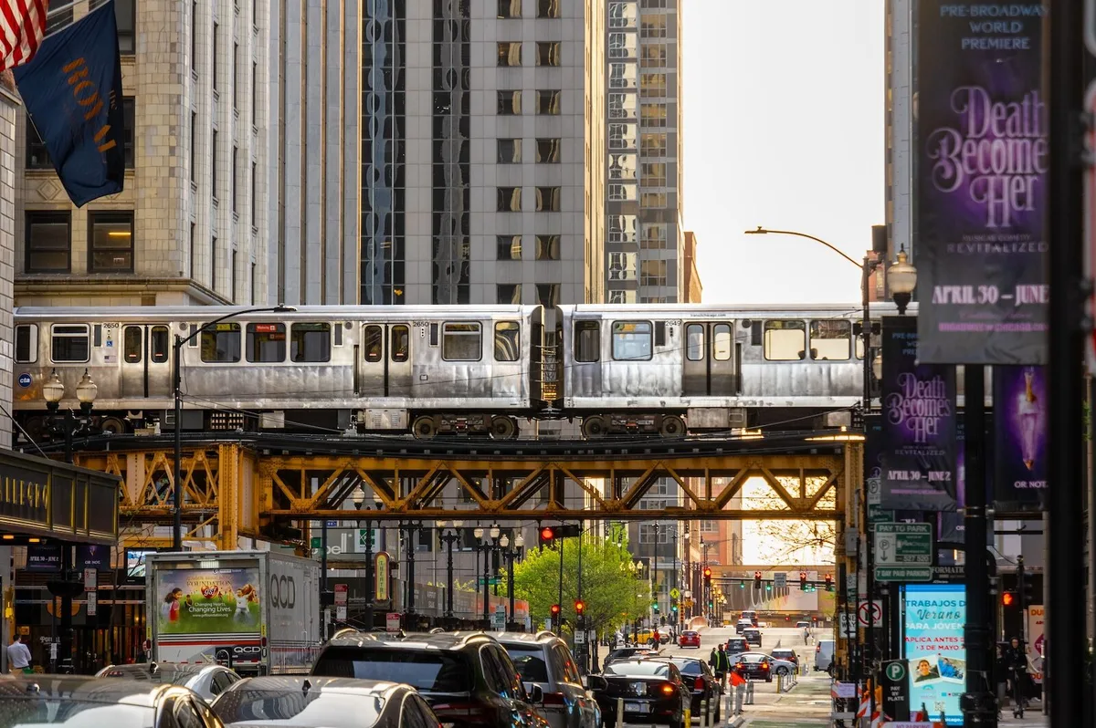 Khám Phá Chicago Không Cần Xe Ô Tô